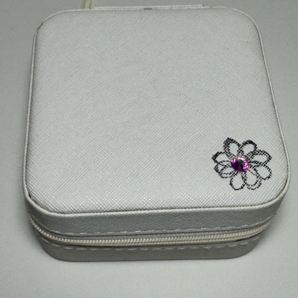 White Faux Leather Travel Jewelry Box Square Mini Organizer Flower Rhinestone